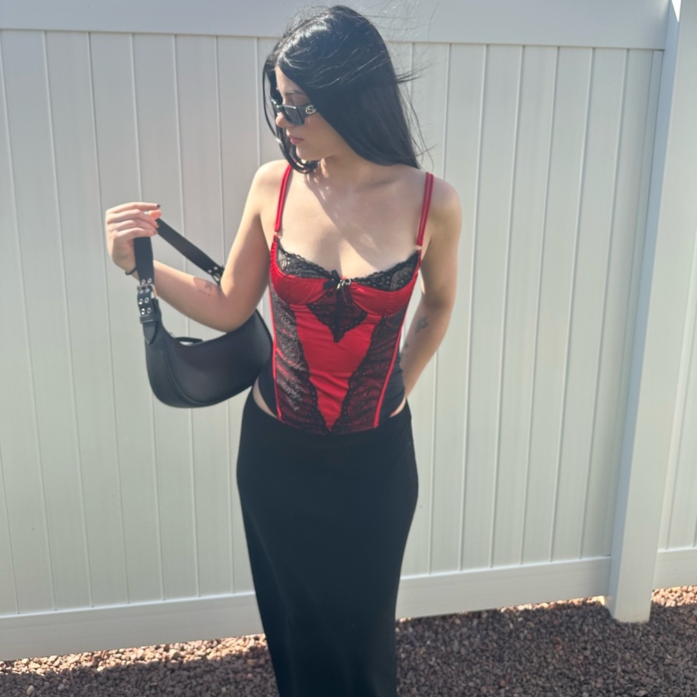 💋🖤BLACK&RED CORSET🖤💋
